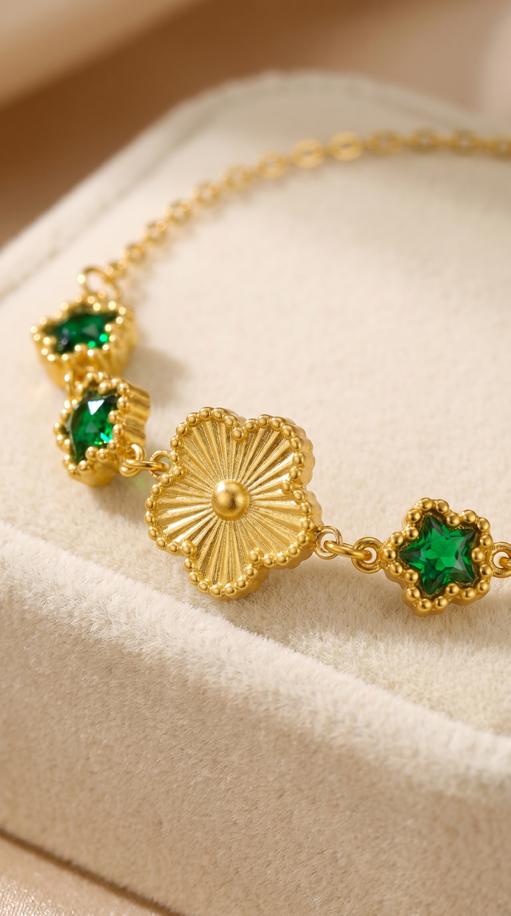 Dames bloem armband | Goud- Midnight lily