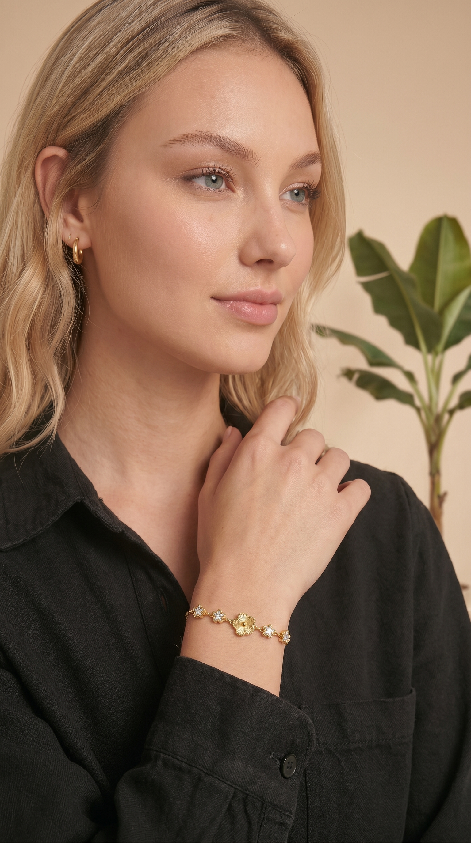 Dames bloem armband | Goud - Bloom of grace
