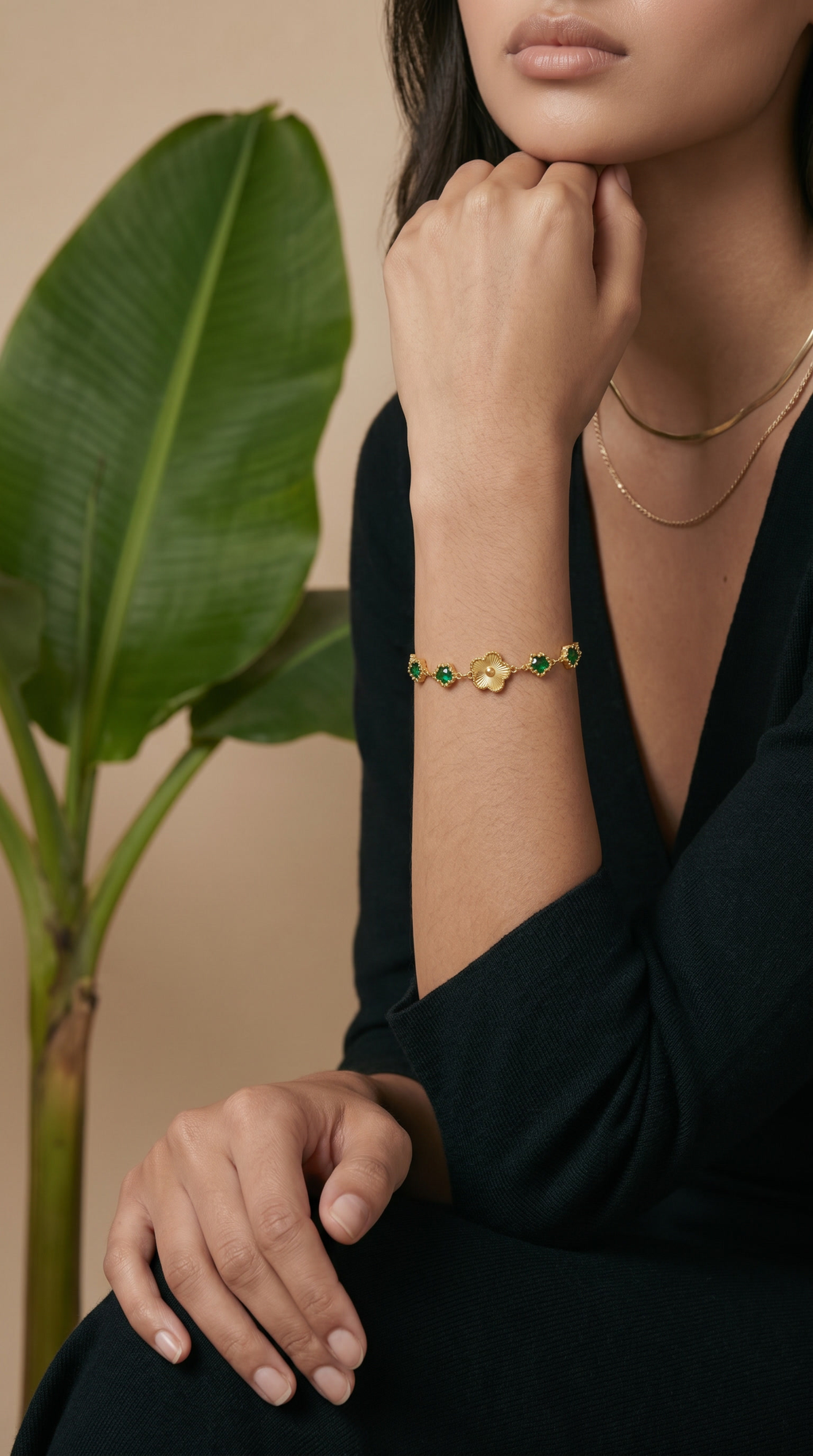 Dames bloem armband | Goud- Midnight lily